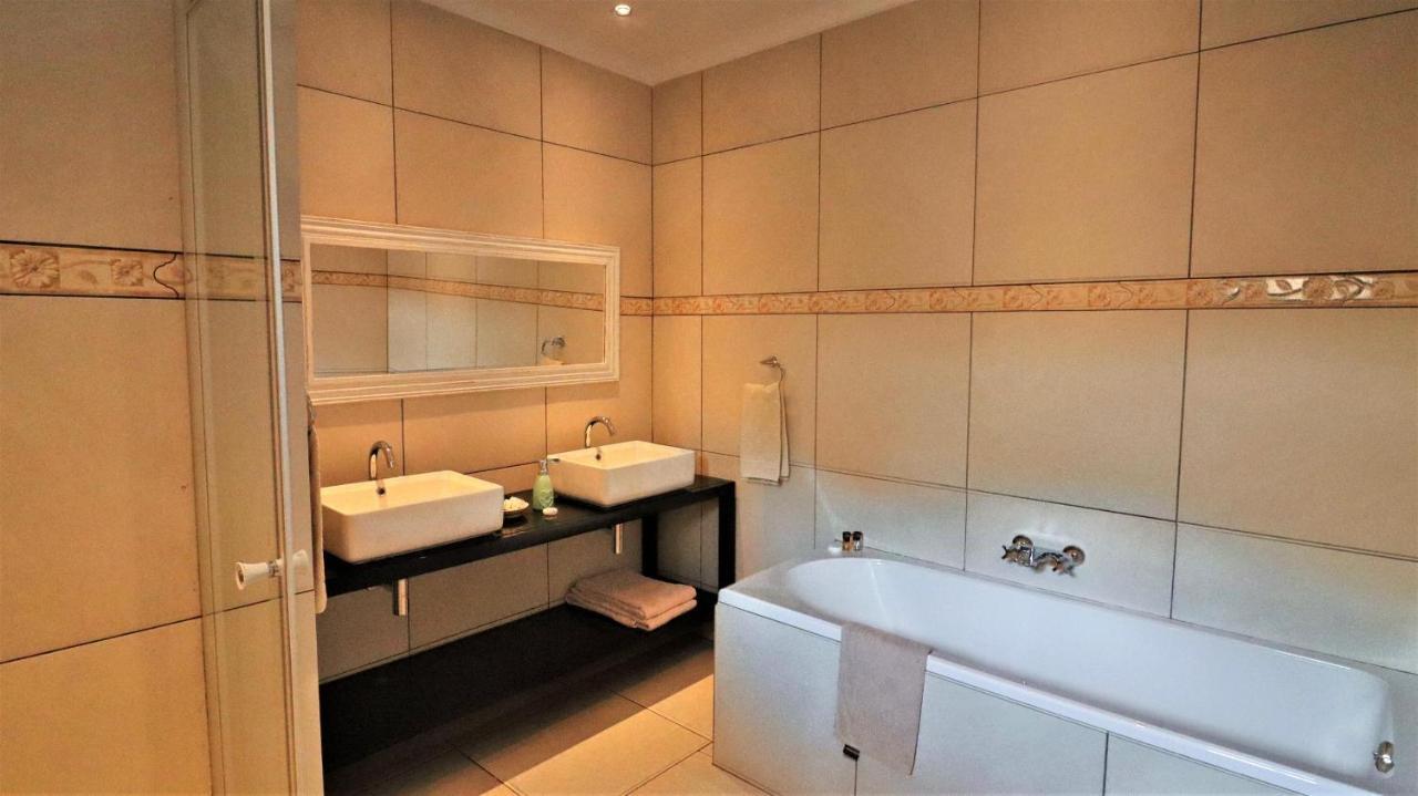 Guest House Mamma Mia Mbombela Ngoại thất bức ảnh