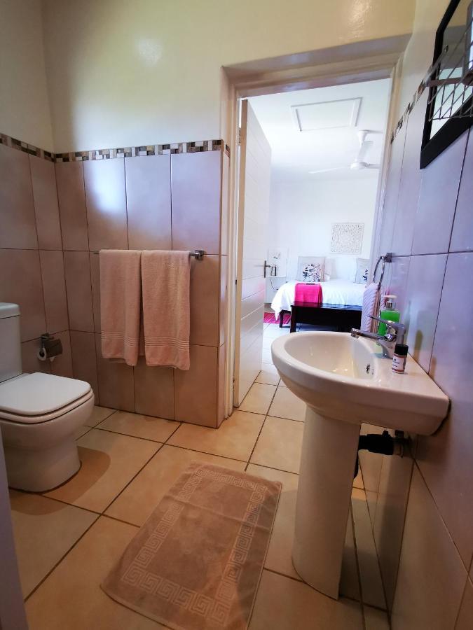 Guest House Mamma Mia Mbombela Ngoại thất bức ảnh